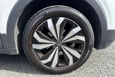 BA73YYO Volkswagen T-Cross 1.0 TSI 110 Black Edition 5dr DSG⭐ Winter Pack⭐ Thumbnail #11