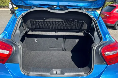 LS16ZKY Mercedes-Benz A Class 2.1 A200d AMG Line Euro 6 (s/s) 5dr Thumbnail #8