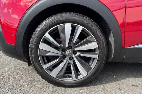 12 of 67 for PEUGEOT 3008 1.2 PureTech GT Line Euro 6 (s/s) 5dr