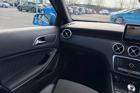 LS16ZKY Mercedes-Benz A Class 2.1 A200d AMG Line Euro 6 (s/s) 5dr Thumbnail #21