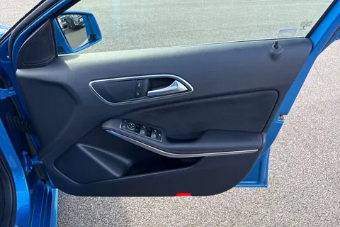 LS16ZKY Mercedes-Benz A Class 2.1 A200d AMG Line Euro 6 (s/s) 5dr Thumbnail #22