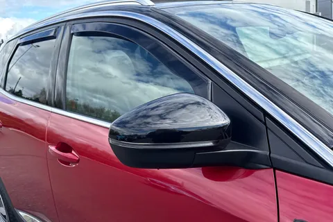 28 of 67 for PEUGEOT 3008 1.2 PureTech GT Line Euro 6 (s/s) 5dr