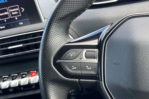 38 of 67 for PEUGEOT 3008 1.2 PureTech GT Line Euro 6 (s/s) 5dr