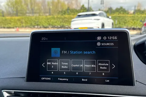 45 of 67 for PEUGEOT 3008 1.2 PureTech GT Line Euro 6 (s/s) 5dr