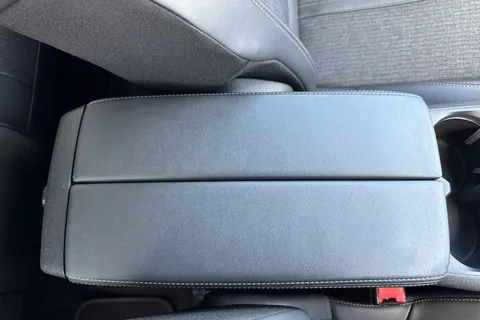 61 of 67 for PEUGEOT 3008 1.2 PureTech GT Line Euro 6 (s/s) 5dr