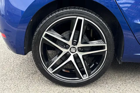 13 of 40 for SEAT Ibiza 1.0 TSI FR Sport Euro 6 (s/s) 5dr GPF