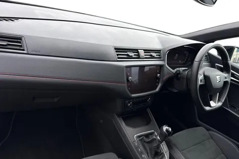 15 of 40 for SEAT Ibiza 1.0 TSI FR Sport Euro 6 (s/s) 5dr GPF