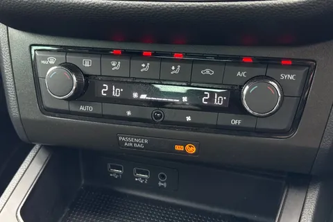 22 of 40 for SEAT Ibiza 1.0 TSI FR Sport Euro 6 (s/s) 5dr GPF