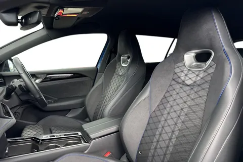 KY74WKZ Volkswagen Passat 1.5 TSI eHybrid 204PS R-Line 5dr DSG Thumbnail #17