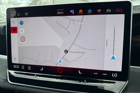 KY74WKZ Volkswagen Passat 1.5 TSI eHybrid 204PS R-Line 5dr DSG Thumbnail #18