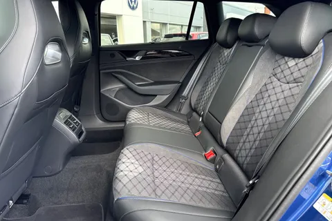 KY74WKZ Volkswagen Passat 1.5 TSI eHybrid 204PS R-Line 5dr DSG Thumbnail #38