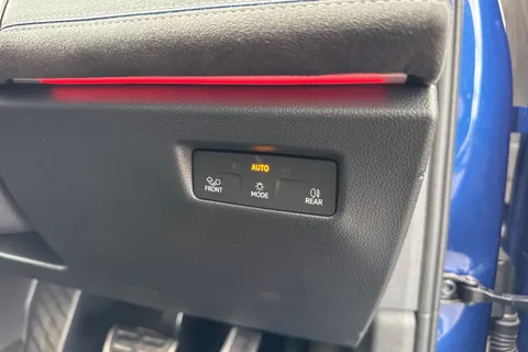 KY74WKZ Volkswagen Passat 1.5 TSI eHybrid 204PS R-Line 5dr DSG Thumbnail #43