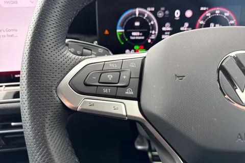 KY74WKZ Volkswagen Passat 1.5 TSI eHybrid 204PS R-Line 5dr DSG Thumbnail #49