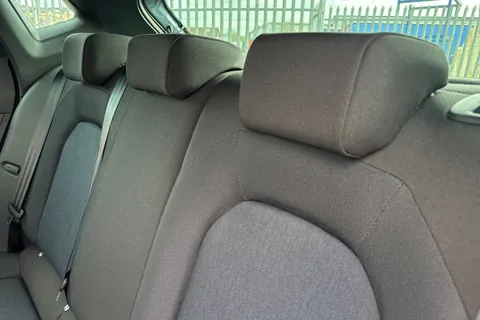 19 of 40 for SEAT Ibiza 1.0 TSI FR Euro 6 (s/s) 5dr