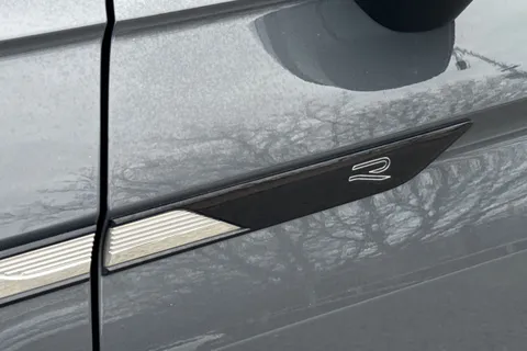 DA21WFP Volkswagen Tiguan 2.0 TDI R-Line DSG Euro 6 (s/s) 5dr Thumbnail #32