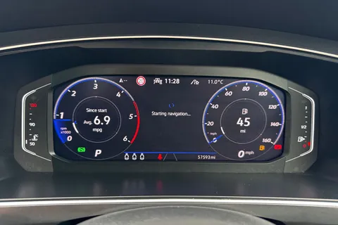 DA21WFP Volkswagen Tiguan 2.0 TDI R-Line DSG Euro 6 (s/s) 5dr Thumbnail #36