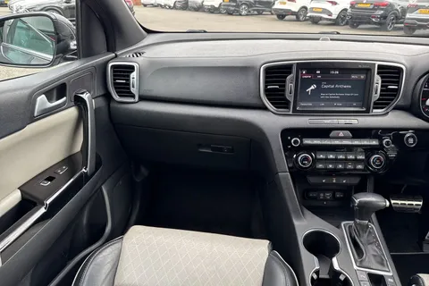 GK18RUY Kia Sportage 1.6 T-GDi GT-Line S DCT AWD Euro 6 5dr Thumbnail #21