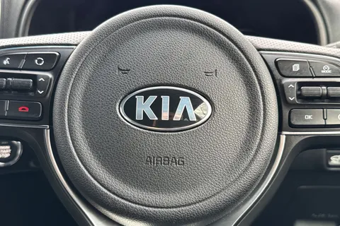 GK18RUY Kia Sportage 1.6 T-GDi GT-Line S DCT AWD Euro 6 5dr Thumbnail #43