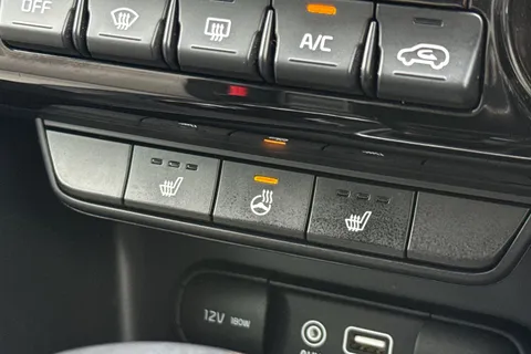 GK18RUY Kia Sportage 1.6 T-GDi GT-Line S DCT AWD Euro 6 5dr Thumbnail #47