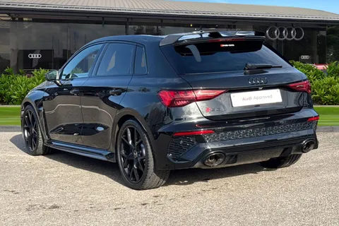 2 of 58 for Audi RS 3 RS 3 Sportback Carbon Black 400 PS S tronic