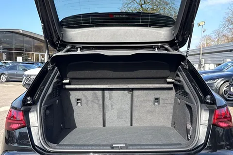 7 of 58 for Audi RS 3 RS 3 Sportback Carbon Black 400 PS S tronic