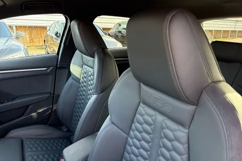 24 of 58 for Audi RS 3 RS 3 Sportback Carbon Black 400 PS S tronic