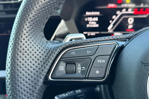 27 of 58 for Audi RS 3 RS 3 Sportback Carbon Black 400 PS S tronic