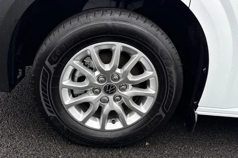 MF26ETO Volkswagen Transporter 2.0 TDI 110 Commerce Van Thumbnail #7