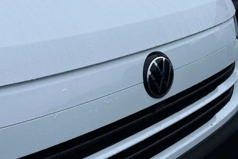 MF26ETO Volkswagen Transporter 2.0 TDI 110 Commerce Van Thumbnail #25