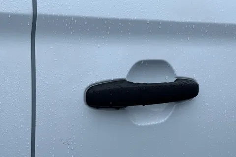 MF26ETO Volkswagen Transporter 2.0 TDI 110 Commerce Van Thumbnail #31