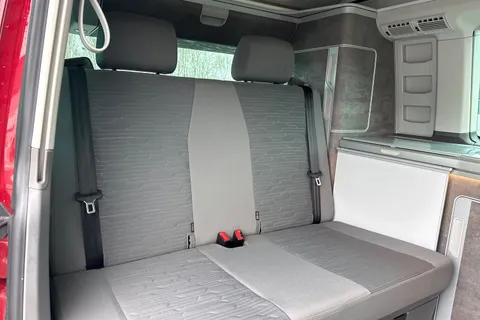 19 of 61 for VOLKSWAGEN CALIFORNIA 2.0 TDI Ocean 204 4dr 4MOTION DSG