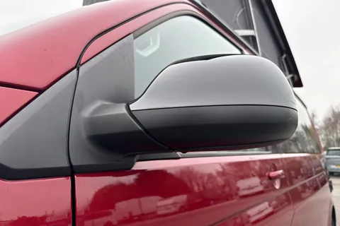 28 of 61 for VOLKSWAGEN CALIFORNIA 2.0 TDI Ocean 204 4dr 4MOTION DSG