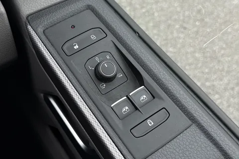 46 of 61 for VOLKSWAGEN CALIFORNIA 2.0 TDI Ocean 204 4dr 4MOTION DSG