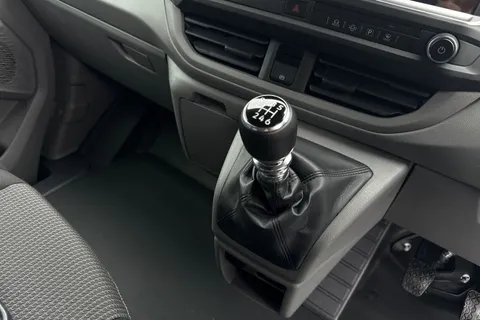 MF26ENH Volkswagen Transporter SWB 150PS manual Thumbnail #20