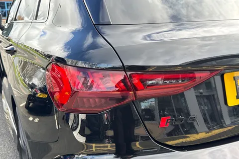 8 of 66 for Audi RS 3 RS 3 Sportback Carbon Black 400 PS S tronic