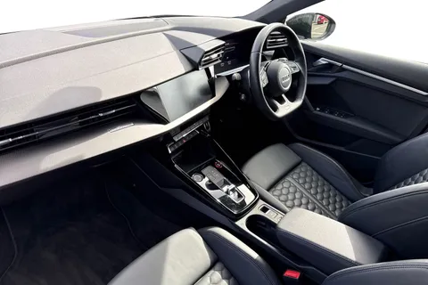 15 of 66 for Audi RS 3 RS 3 Sportback Carbon Black 400 PS S tronic