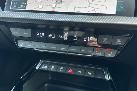 22 of 66 for Audi RS 3 RS 3 Sportback Carbon Black 400 PS S tronic