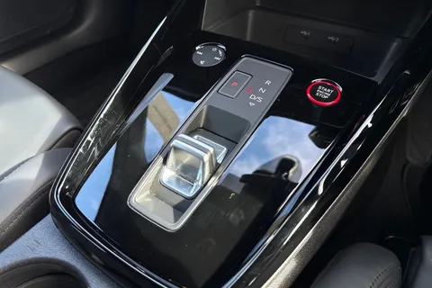 23 of 66 for Audi RS 3 RS 3 Sportback Carbon Black 400 PS S tronic