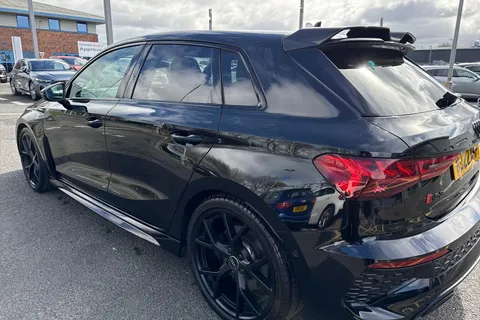 29 of 66 for Audi RS 3 RS 3 Sportback Carbon Black 400 PS S tronic