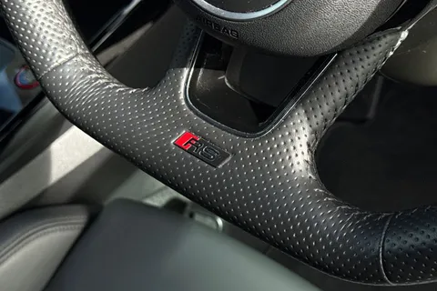 45 of 66 for Audi RS 3 RS 3 Sportback Carbon Black 400 PS S tronic