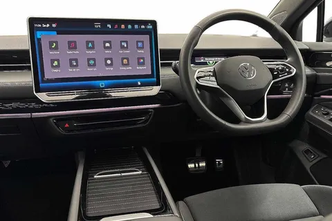 KM25OOH Volkswagen Id.7 210kW Match Pro 77kWh 5dr Auto Thumbnail #2