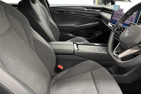 KM25OOH Volkswagen Id.7 210kW Match Pro 77kWh 5dr Auto Thumbnail #10