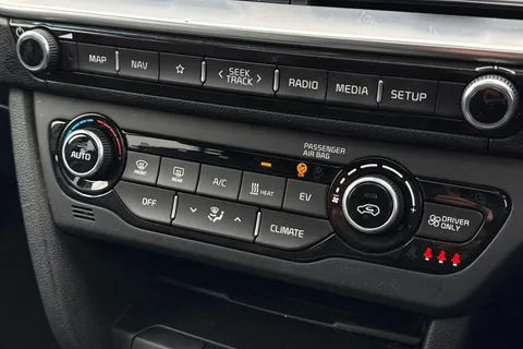 19 of 49 for KIA E-NIRO 150kW 4+ 64kWh 5dr Auto