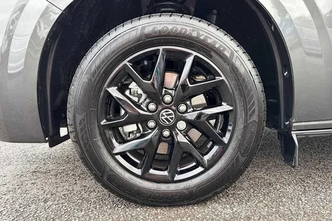 DG75CLJ Volkswagen Transporter 2.0 TDI 110 Commerce Pro Van Thumbnail #23