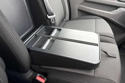 DG75CLJ Volkswagen Transporter 2.0 TDI 110 Commerce Pro Van Thumbnail #32