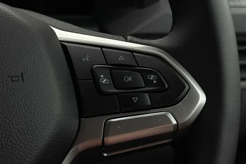 DG75CLJ Volkswagen Transporter 2.0 TDI 110 Commerce Pro Van Thumbnail #41