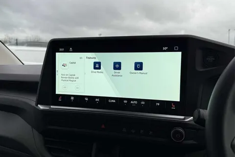 DG75CLJ Volkswagen Transporter 2.0 TDI 110 Commerce Pro Van Thumbnail #49