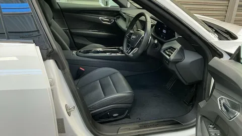 WU23NMF Audi e-tron GT 93.4kWh Auto quattro 4dr Thumbnail #10