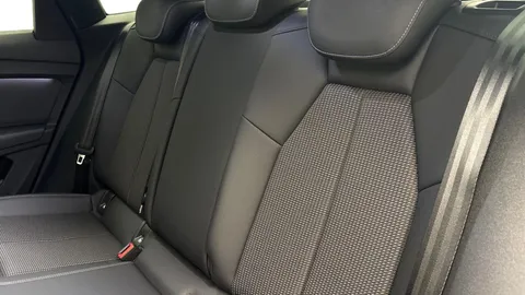 8 of 10 for Audi Q4 e-tron Q4 Sportback S line 40 e-tron 150,00 kW