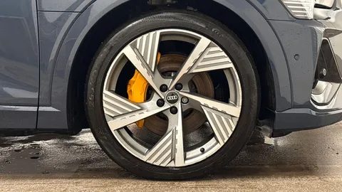 7 of 9 for AUDI E-TRON 230kW 50 Quattro 71kWh Vorsprung 5dr Auto